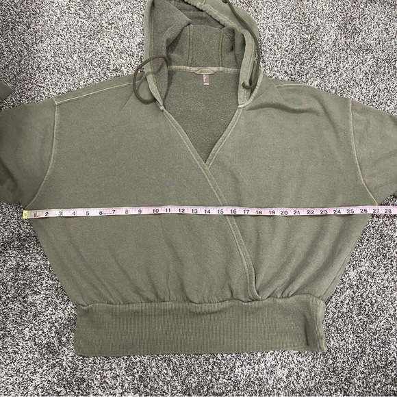 Free People Movement Crossover Green Pullover Hoodie Women’s Medium - Picture 7 of 8